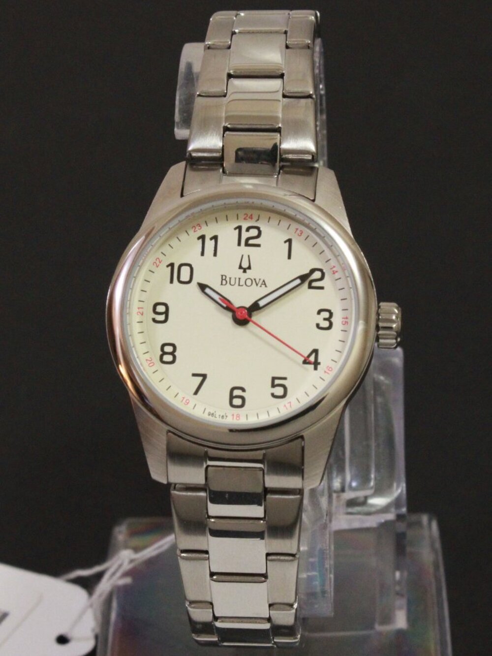 Bulova Classic Collection Ladies Stainless Watch Silver Tone Easy Read 28mm - Picture 3 of 10